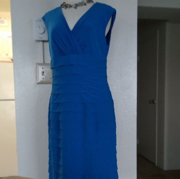 Blue Ruched  Pleated Sleeveless Dress - Picture 15 of 16